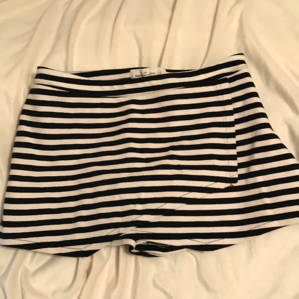 Abercrombie Striped Skort - Picture 2 of 6